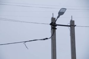 Просим вас установить фонарь уличного освещения
