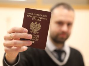 Как стать гражданином польши через официальный брак